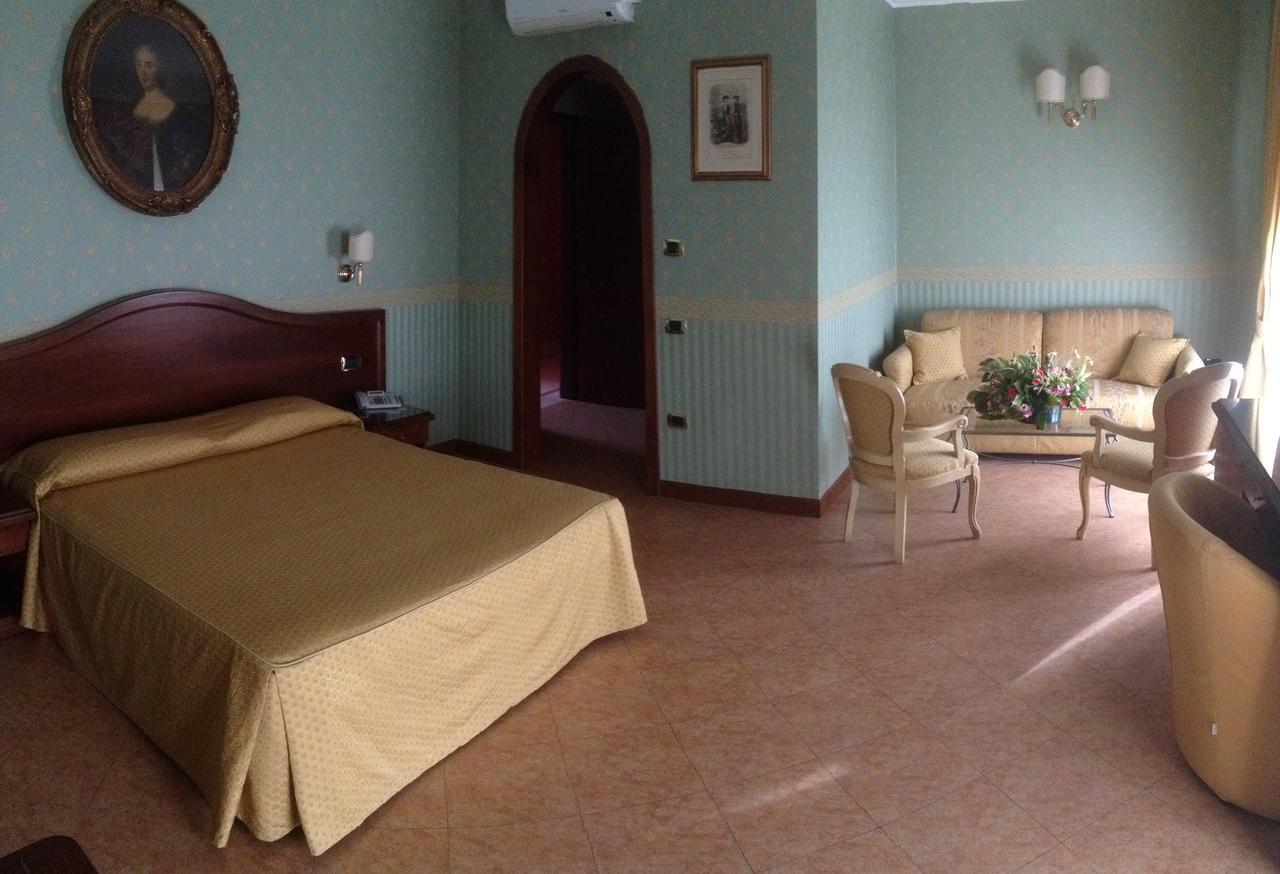 Hotel Al Boschetto Castel Volturno Exteriér fotografie